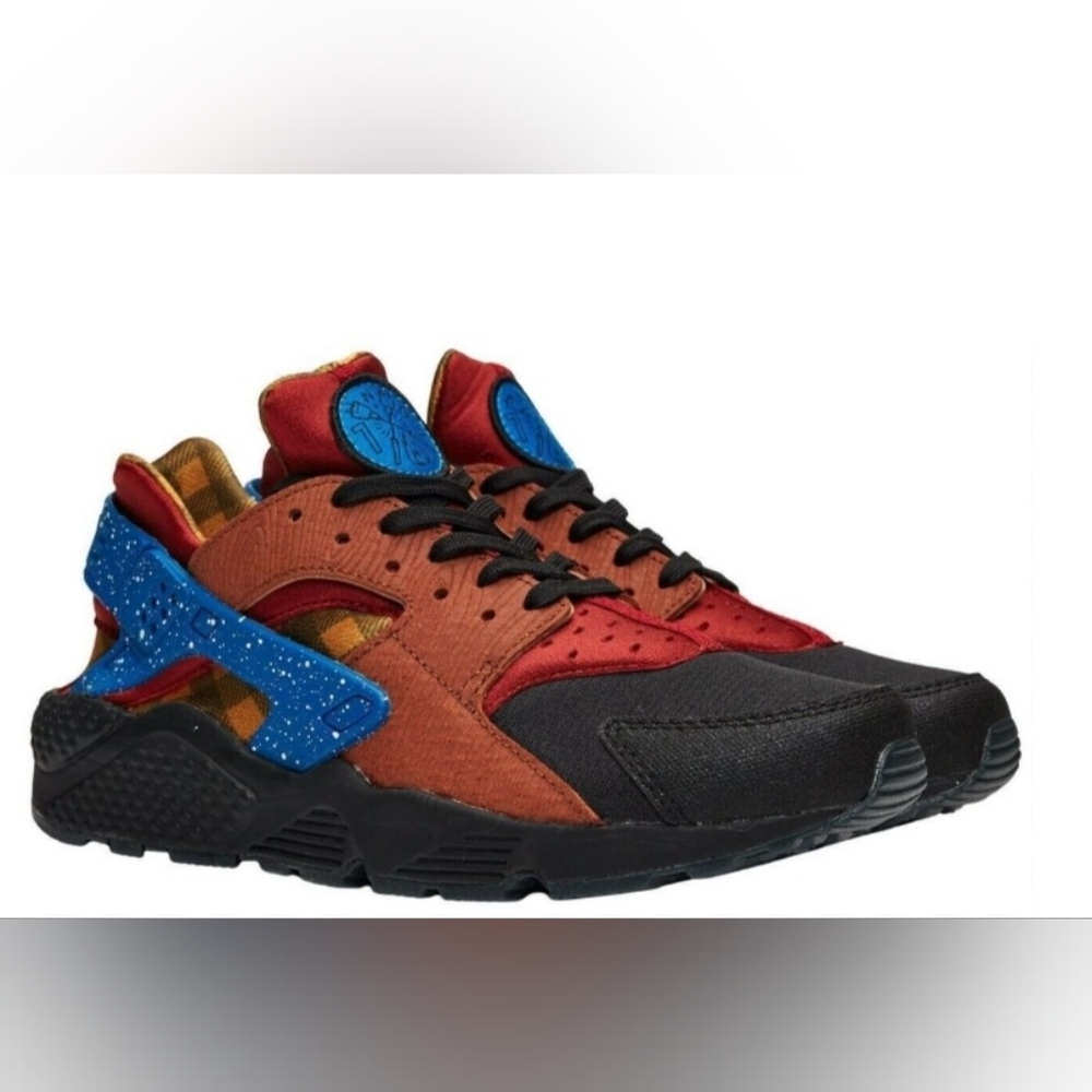 Men’s Nike air huraches camping Size 8